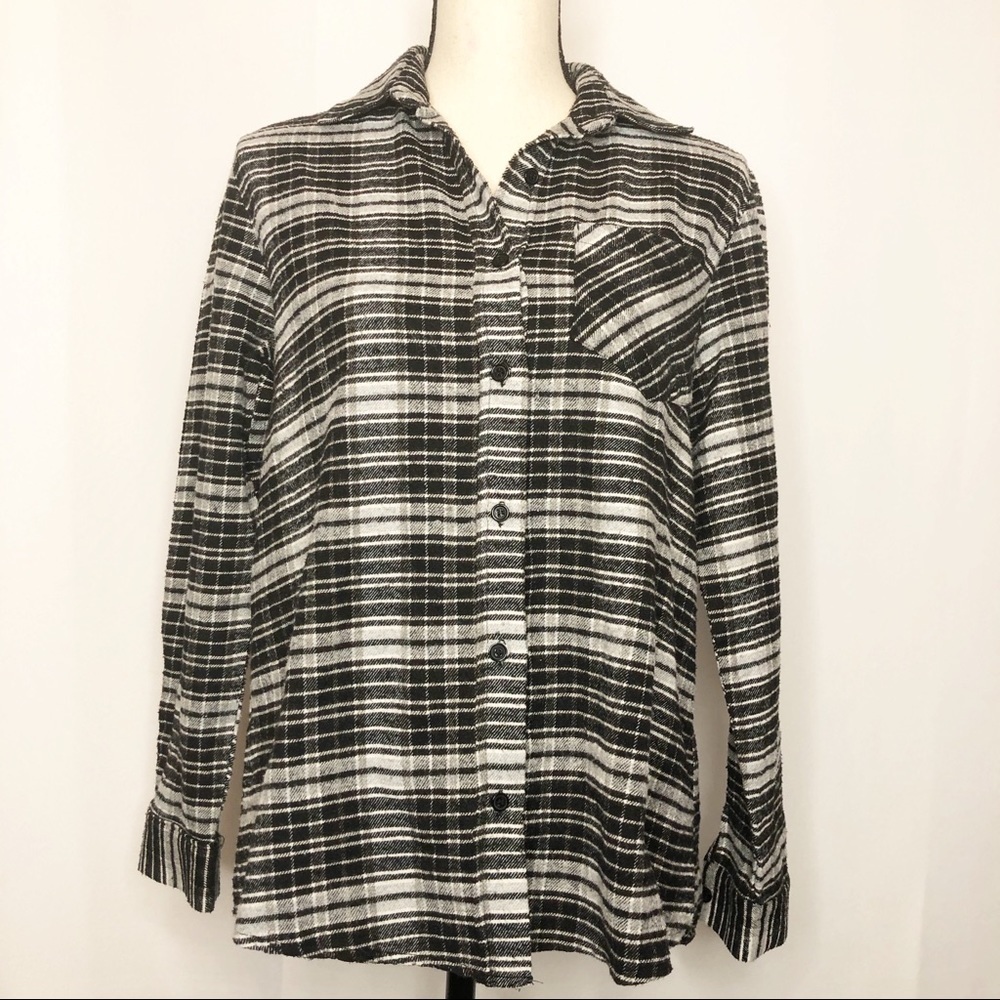 Brandy Melville Black‎ & White Plaid Heavy Flannel Top